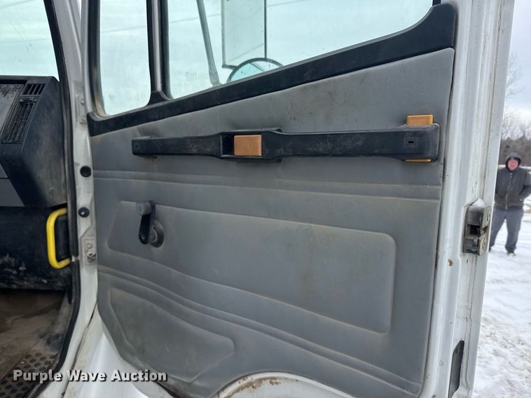 image for item NN9578 1996 Freightliner FL70 dump flatbed truck