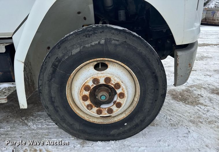 image for item NN9578 1996 Freightliner FL70 dump flatbed truck