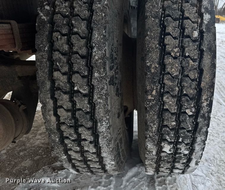 image for item NN9578 1996 Freightliner FL70 dump flatbed truck