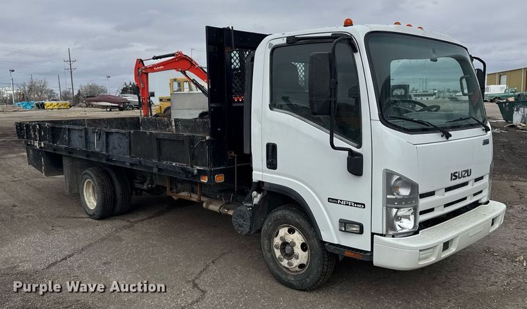 image for item NN9588 2013 Isuzu NPR HD flatbed truck