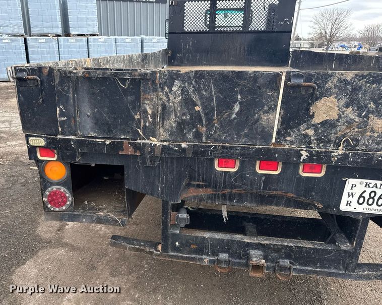 image for item NN9588 2013 Isuzu NPR HD flatbed truck