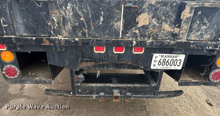 image for item NN9588 2013 Isuzu NPR HD flatbed truck