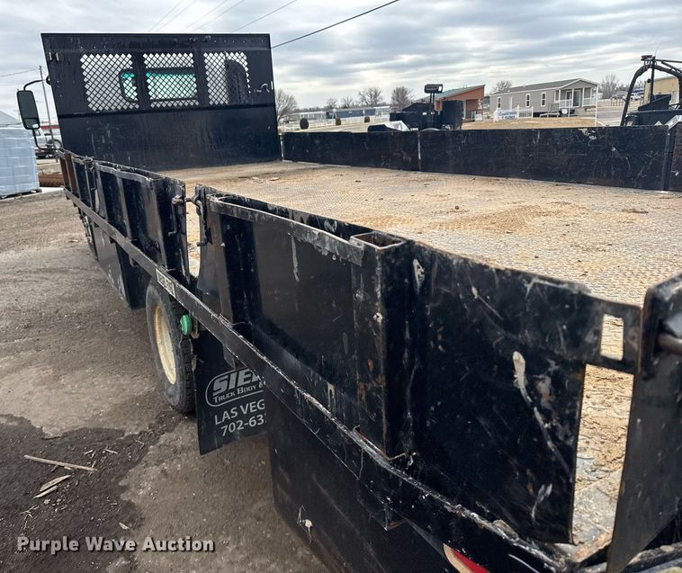 image for item NN9588 2013 Isuzu NPR HD flatbed truck