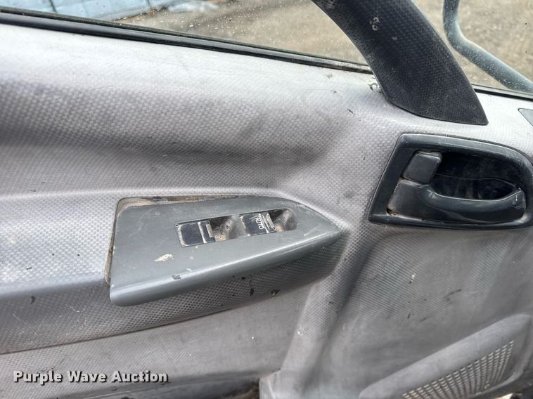 image for item NN9588 2013 Isuzu NPR HD flatbed truck