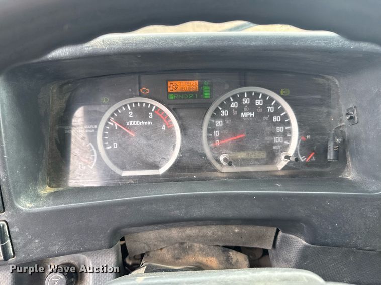 image for item NN9588 2013 Isuzu NPR HD flatbed truck