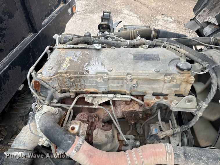 image for item NN9588 2013 Isuzu NPR HD flatbed truck