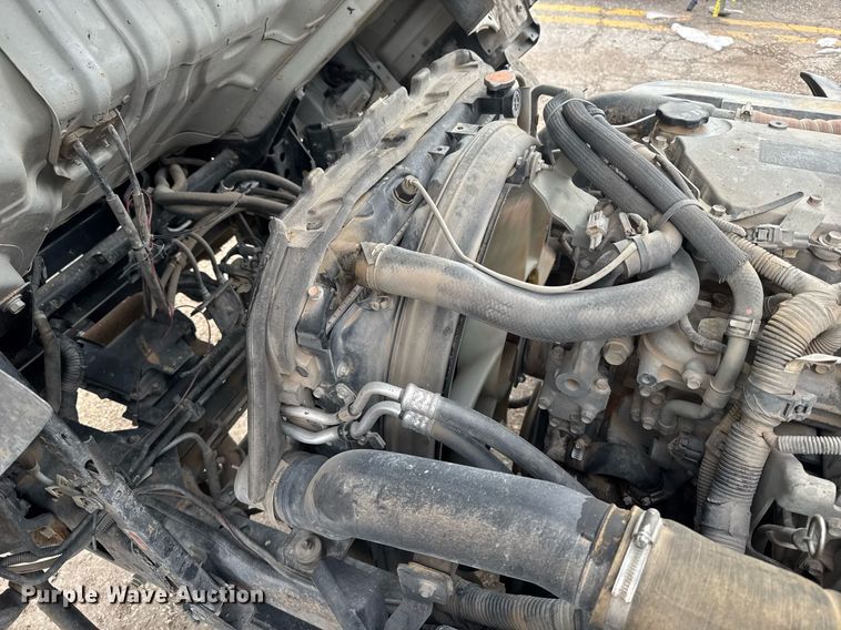 image for item NN9588 2013 Isuzu NPR HD flatbed truck