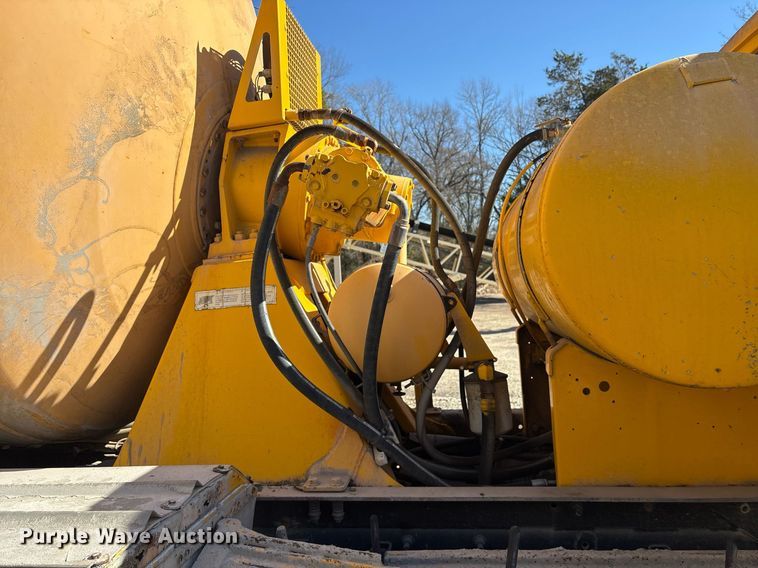 image for item OK9526 2000 Mack RD690S ready mix truck