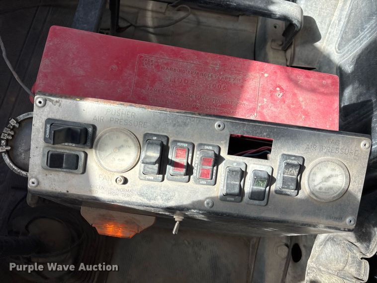 image for item OK9526 2000 Mack RD690S ready mix truck