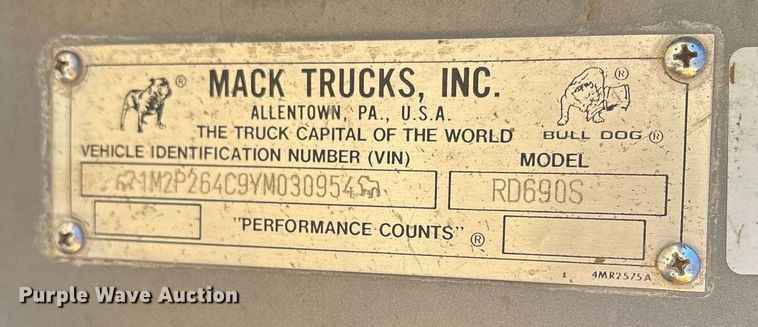 image for item OK9526 2000 Mack RD690S ready mix truck