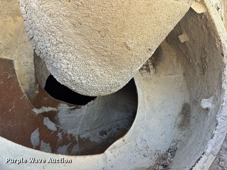 image for item OK9527 1999 Mack RD690S ready mix truck