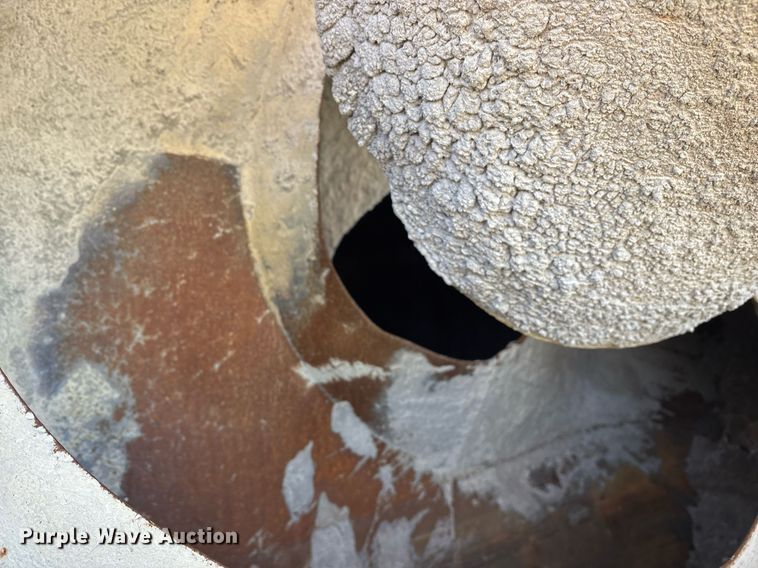 image for item OK9527 1999 Mack RD690S ready mix truck