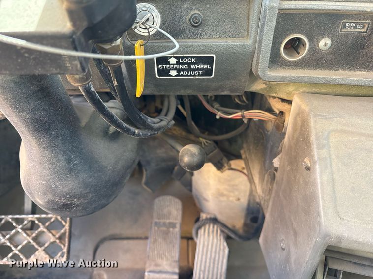 image for item OK9527 1999 Mack RD690S ready mix truck