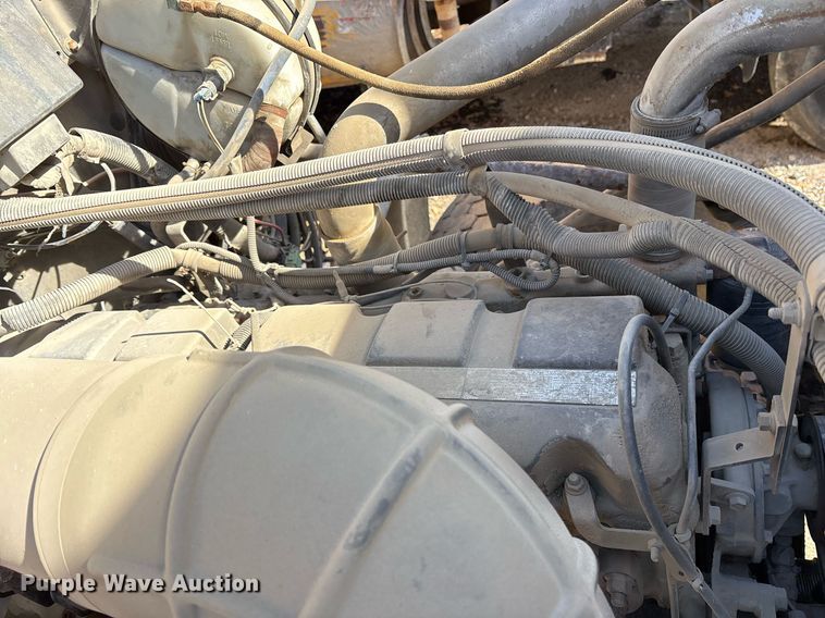 image for item OK9527 1999 Mack RD690S ready mix truck