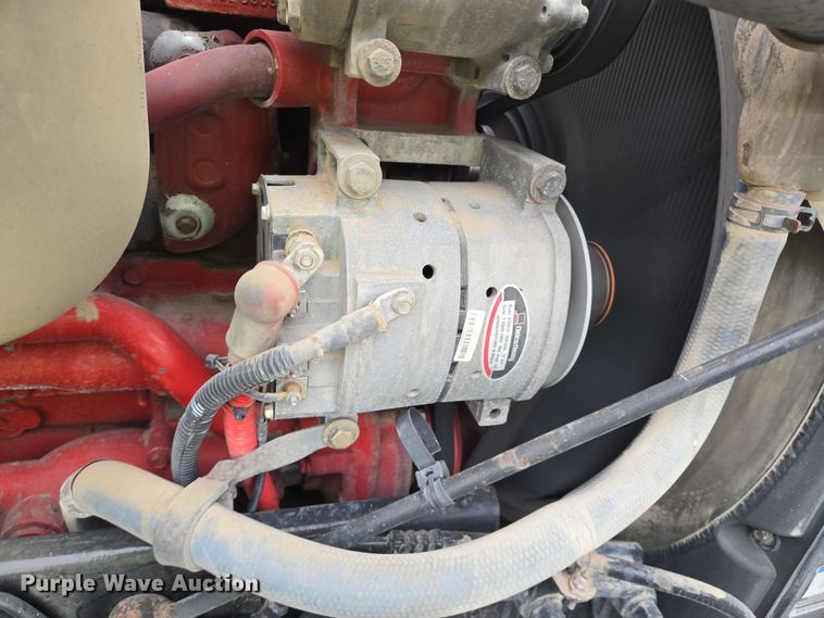 image for item YA0152 2019 Kenworth T680 semi truck