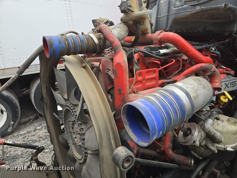 image for item YA0153 2019 Kenworth T680 semi truck