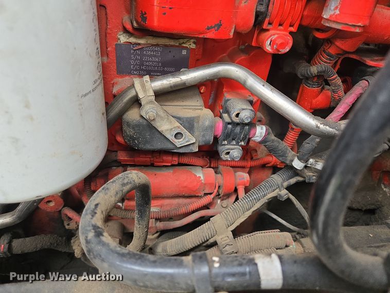 image for item YA0153 2019 Kenworth T680 semi truck