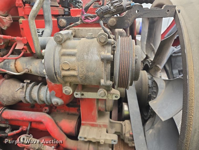 image for item YA0153 2019 Kenworth T680 semi truck