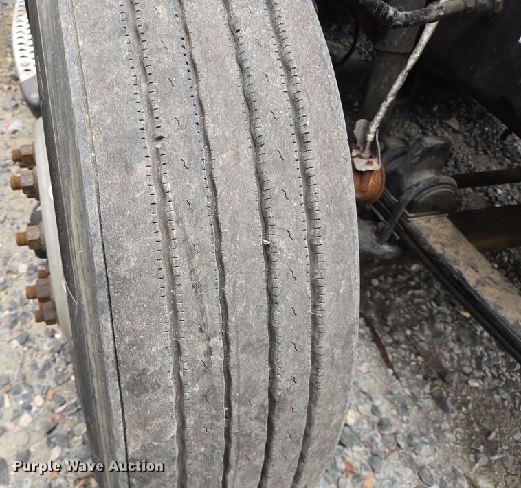 image for item YA0153 2019 Kenworth T680 semi truck