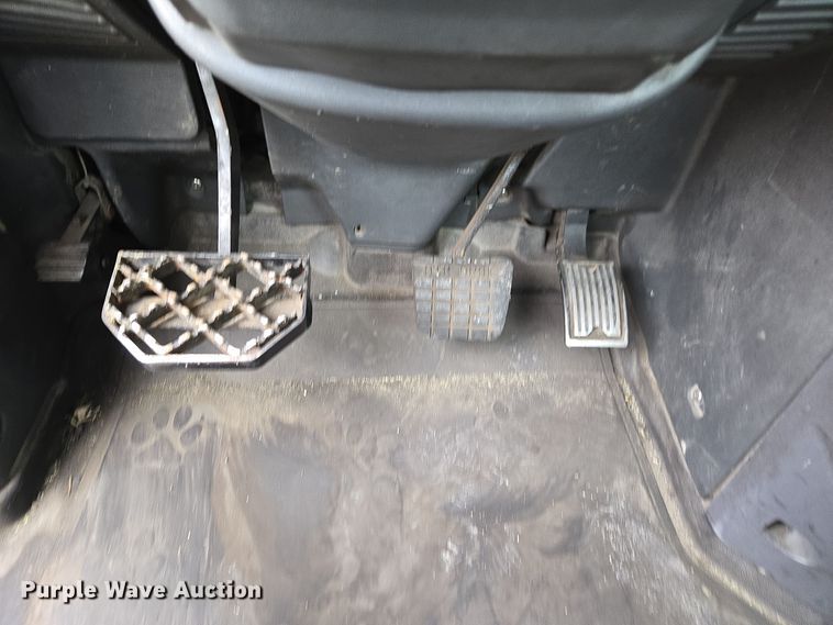 image for item YA0294 2011 Mack CXU613 semi truck