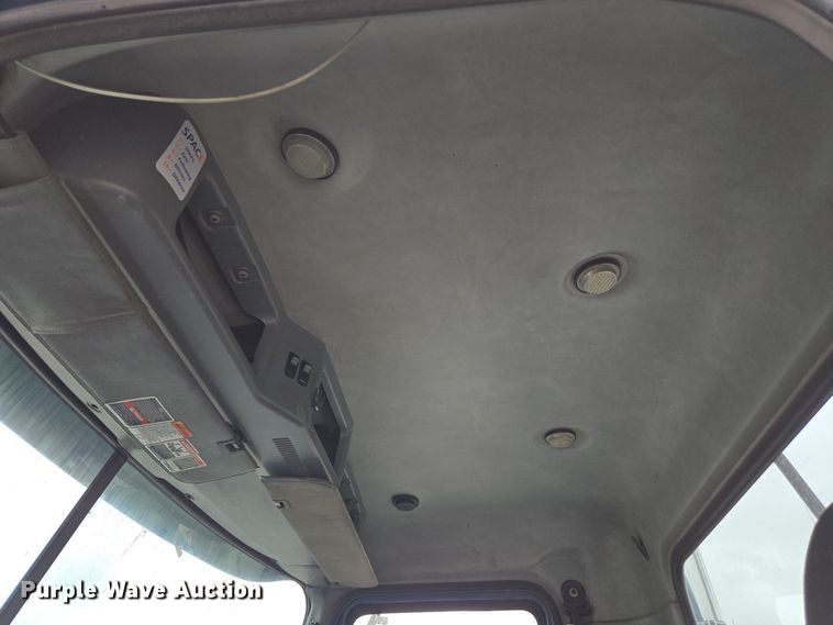 image for item YA0294 2011 Mack CXU613 semi truck