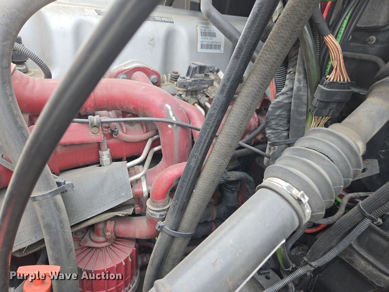 image for item YA0294 2011 Mack CXU613 semi truck