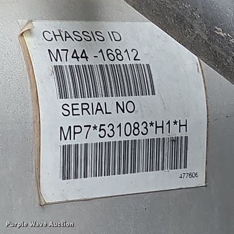 image for item YA0294 2011 Mack CXU613 semi truck