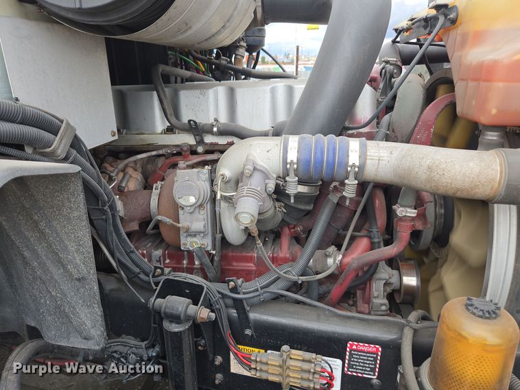 image for item YA0294 2011 Mack CXU613 semi truck