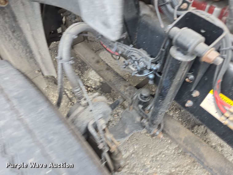 image for item YA0294 2011 Mack CXU613 semi truck