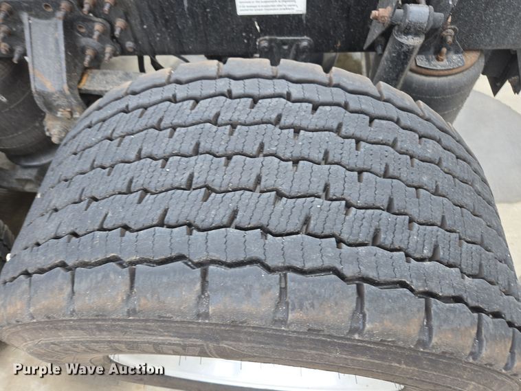 image for item YA0294 2011 Mack CXU613 semi truck