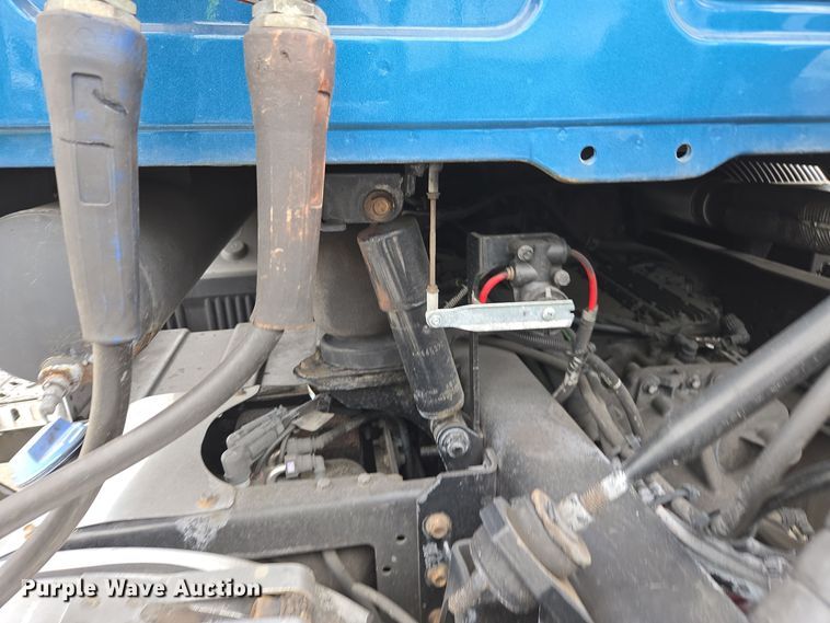 image for item YA0297 2019 Mack Anthem AN42T semi truck