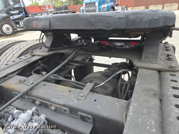 image for item YA0297 2019 Mack Anthem AN42T semi truck