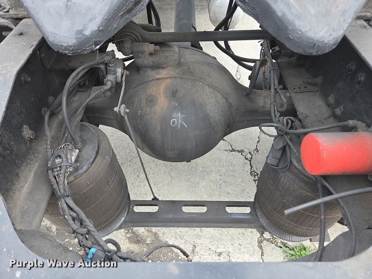 image for item YA0297 2019 Mack Anthem AN42T semi truck