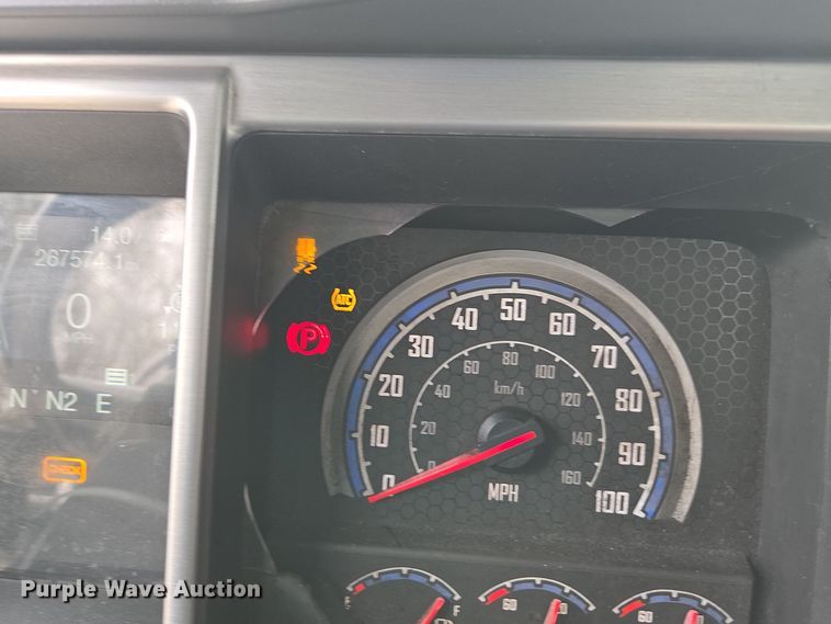 image for item YA0297 2019 Mack Anthem AN42T semi truck