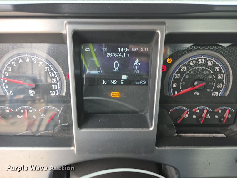 image for item YA0297 2019 Mack Anthem AN42T semi truck