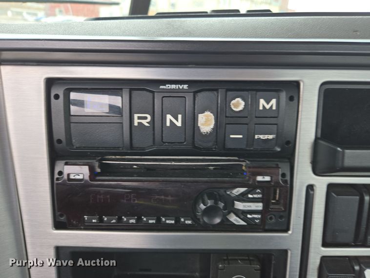 image for item YA0297 2019 Mack Anthem AN42T semi truck