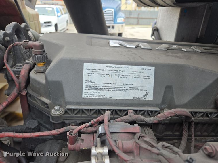 image for item YA0297 2019 Mack Anthem AN42T semi truck