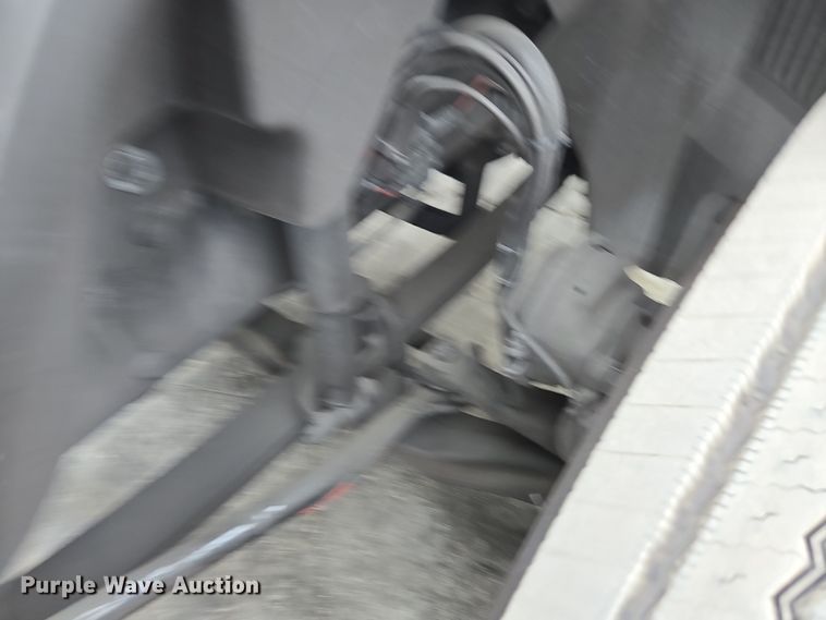 image for item YA0297 2019 Mack Anthem AN42T semi truck