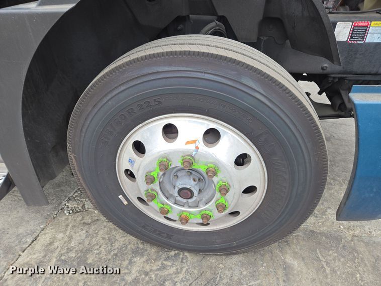 image for item YA0297 2019 Mack Anthem AN42T semi truck