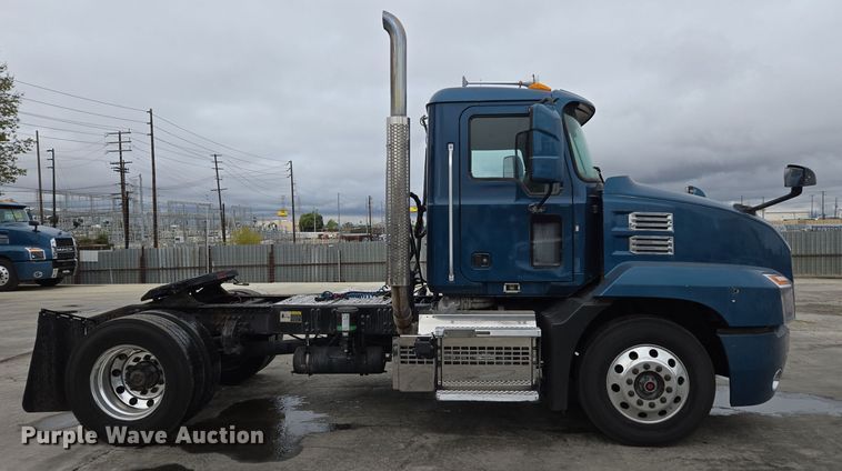 image for item YA0298 2019 Mack Anthem AN42T semi truck