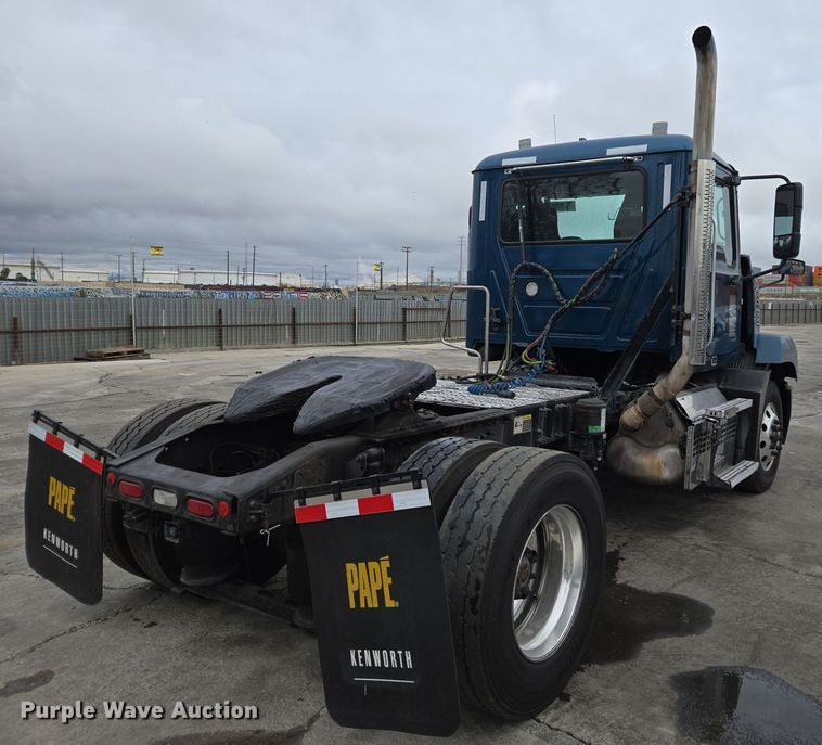 image for item YA0298 2019 Mack Anthem AN42T semi truck