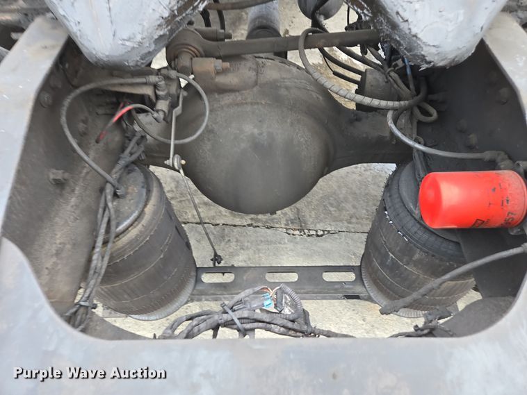 image for item YA0298 2019 Mack Anthem AN42T semi truck