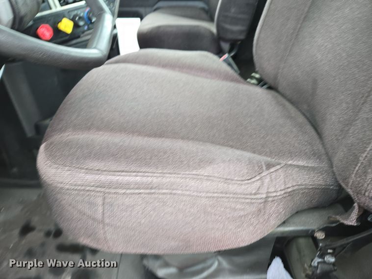 image for item YA0298 2019 Mack Anthem AN42T semi truck