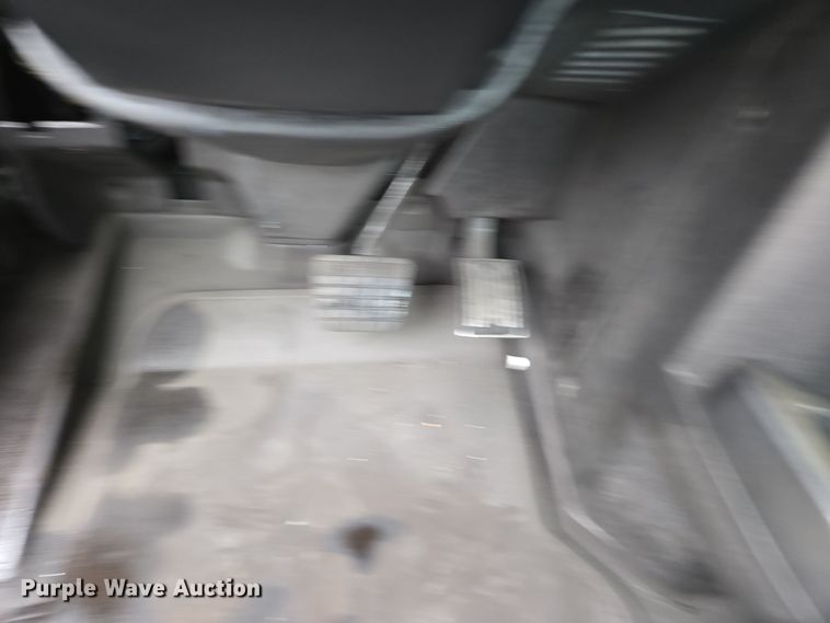 image for item YA0298 2019 Mack Anthem AN42T semi truck