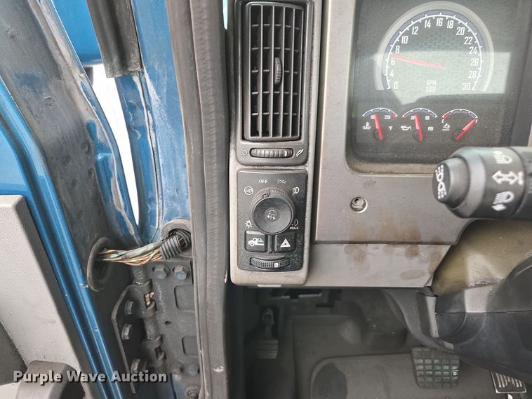 image for item YA0298 2019 Mack Anthem AN42T semi truck