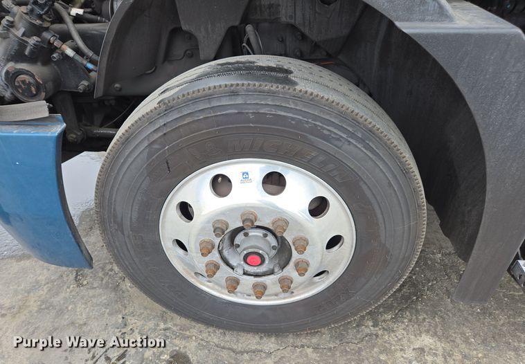 image for item YA0298 2019 Mack Anthem AN42T semi truck