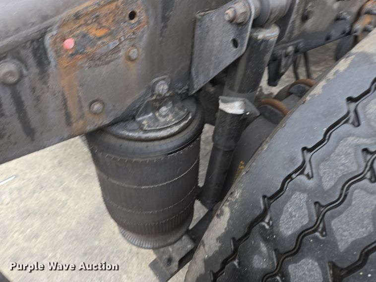 image for item YA0298 2019 Mack Anthem AN42T semi truck