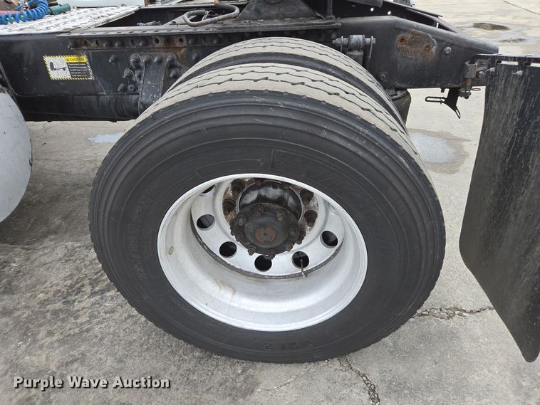 image for item YA0298 2019 Mack Anthem AN42T semi truck