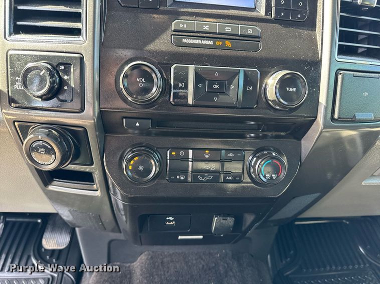 image for item DE2127 2018 Ford F150 SuperCrew pickup truck