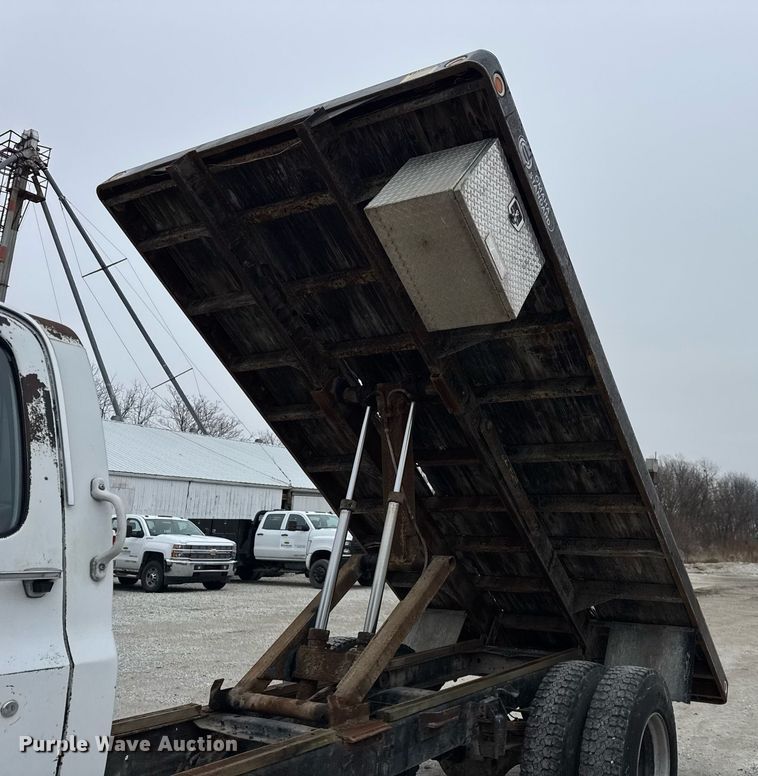 image for item DH9564 1985 GMC C7000 dump flatbed truck